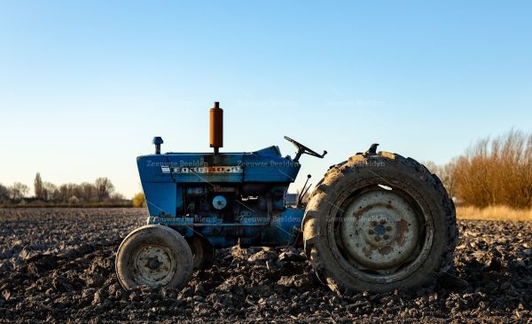 Tractor op het Zeeuwse land