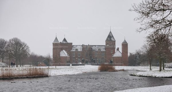 Kasteel Westhove in de sneeuw