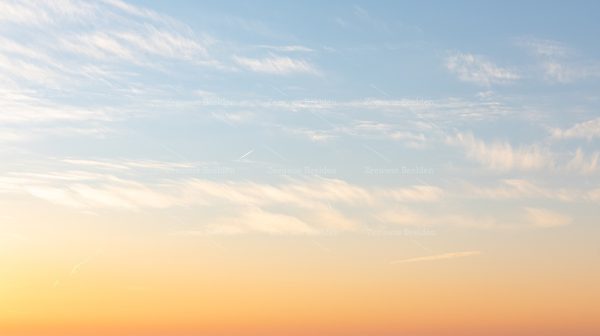 Wolken met avondlicht 2